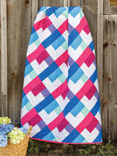 Load image into Gallery viewer, Creative Log Cabin Quilts
