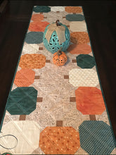 Load image into Gallery viewer, Farm Fresh Pumpkins Table Runner
