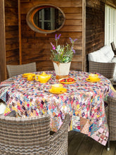 Load image into Gallery viewer, Quiltmania Magazine #155<BR>Closeout Sale!