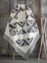 Load image into Gallery viewer, Charming Jelly Roll Quilts