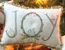 Load image into Gallery viewer, Little Christmas Pillows