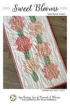 Load image into Gallery viewer, Sweet Blooms Table Runner

