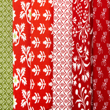 Load image into Gallery viewer, Buon Natale &lt;BR&gt;Fat Quarter Bundle
