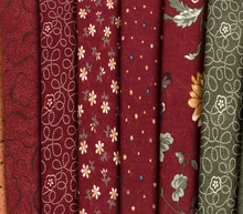 Load image into Gallery viewer, Daisy Lane Fat Quarter Bundle
