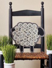Load image into Gallery viewer, Wool Needle &amp; Thread 2
