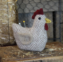 Load image into Gallery viewer, Chick Pin Keep Pattern
