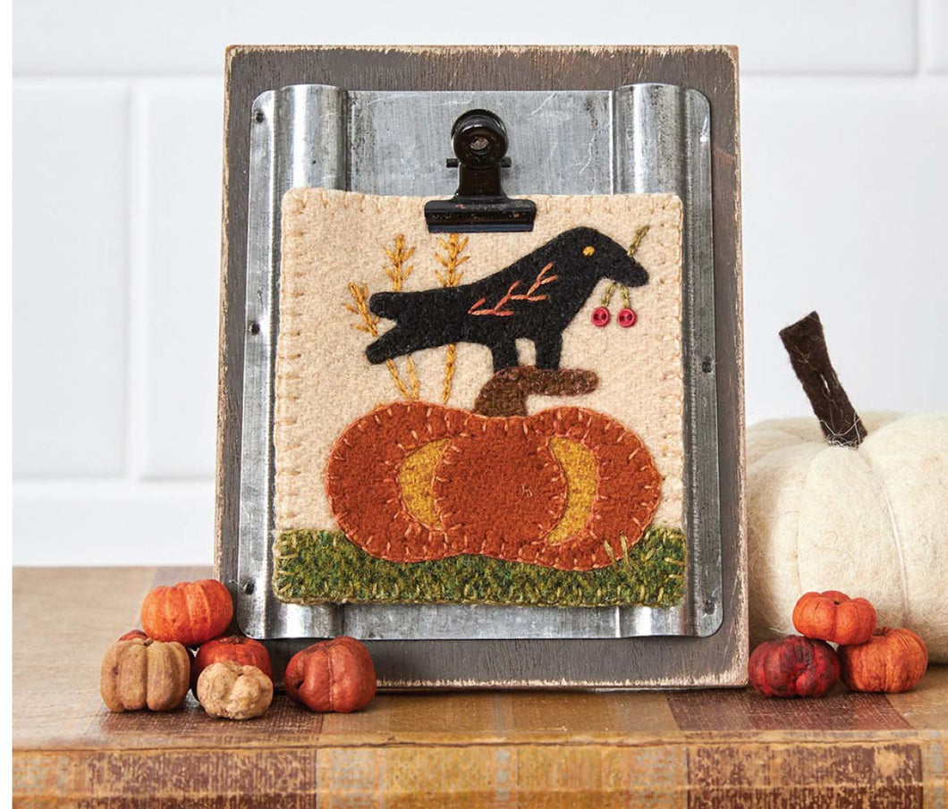 Simply Square - Crow on Pumpkin