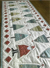 Load image into Gallery viewer, O Christmas Tree Table Runner
