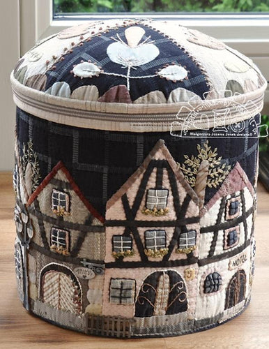 Hand Made by Margott The Townhouses In Alsace Round Box